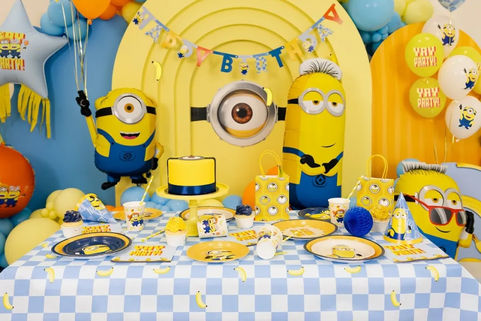 Minions Bordsduk av papper 120 x 180 cm